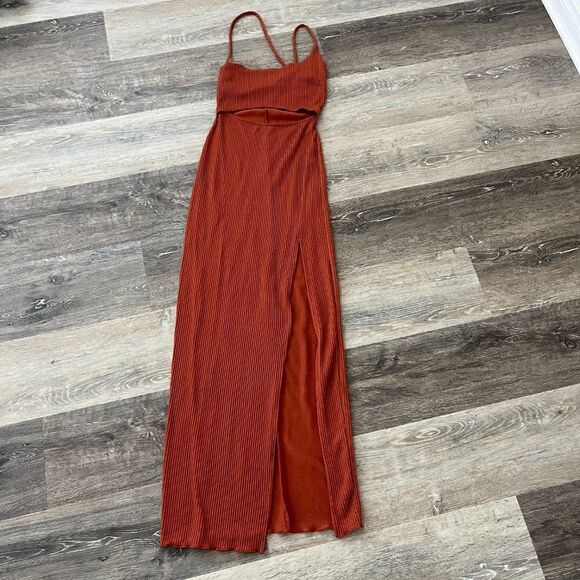 7 Day Wknd Ribbed Cut out Maxi Dress with Slit Spaghetti Strap Size Small - Picture 2 of 11